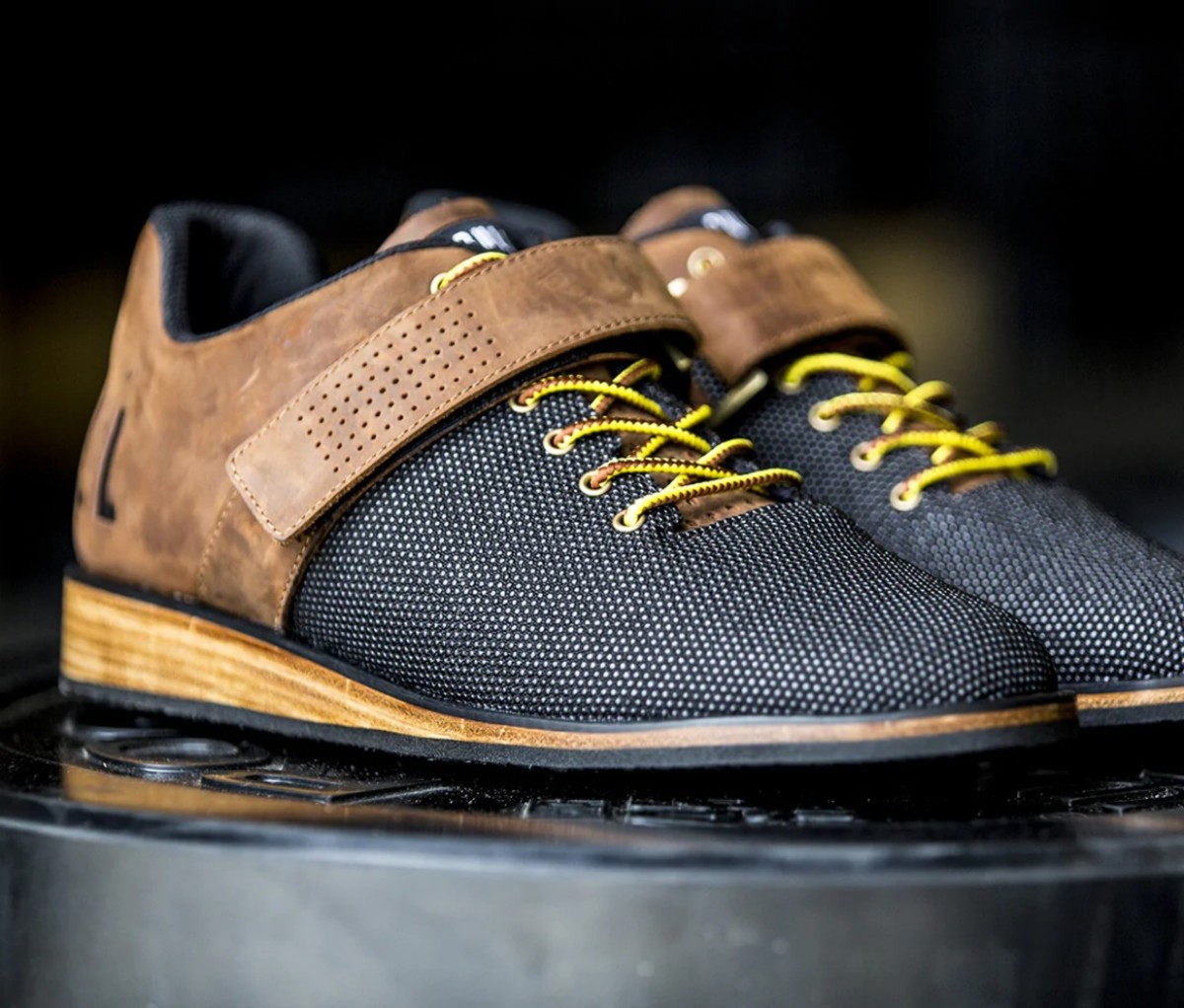 Best sneakers outlet for lifting