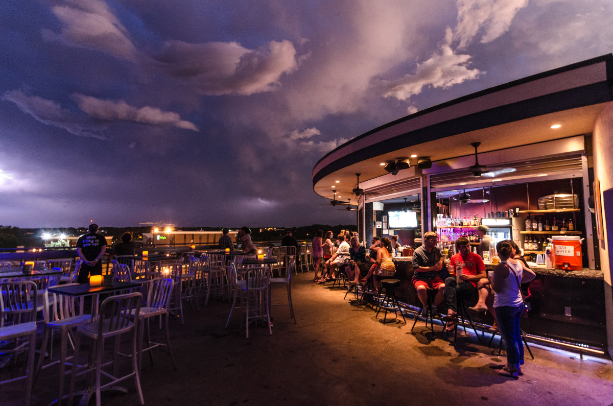 The Best Rooftop Bars in the U.S. for Outdoor Drinking Men's Journal