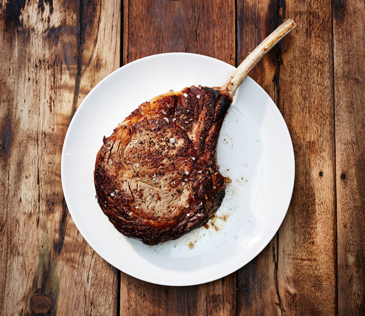 Ask Men's Fitness "What's the Healthiest Way to Eat Meat Bone or No