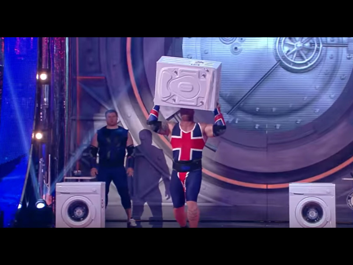 Thor 'The Mountain' Bjornsson attempts washing machine throw world