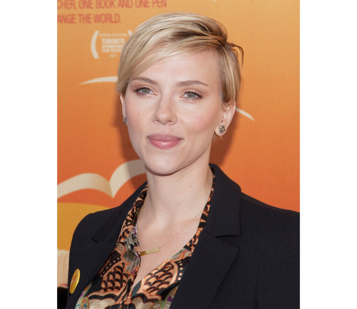 Scarlett_johansson_main_6