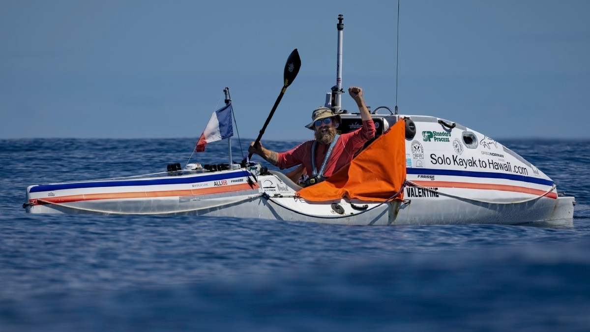 Cyril Derreumaux Kayaks 2,400 Miles Across Pacific Unsupported Men's