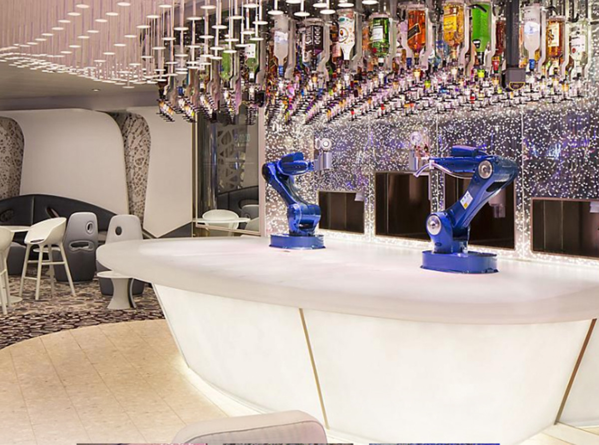 The 7 Best Cruise Ship Bars Circumnavigating the Globe