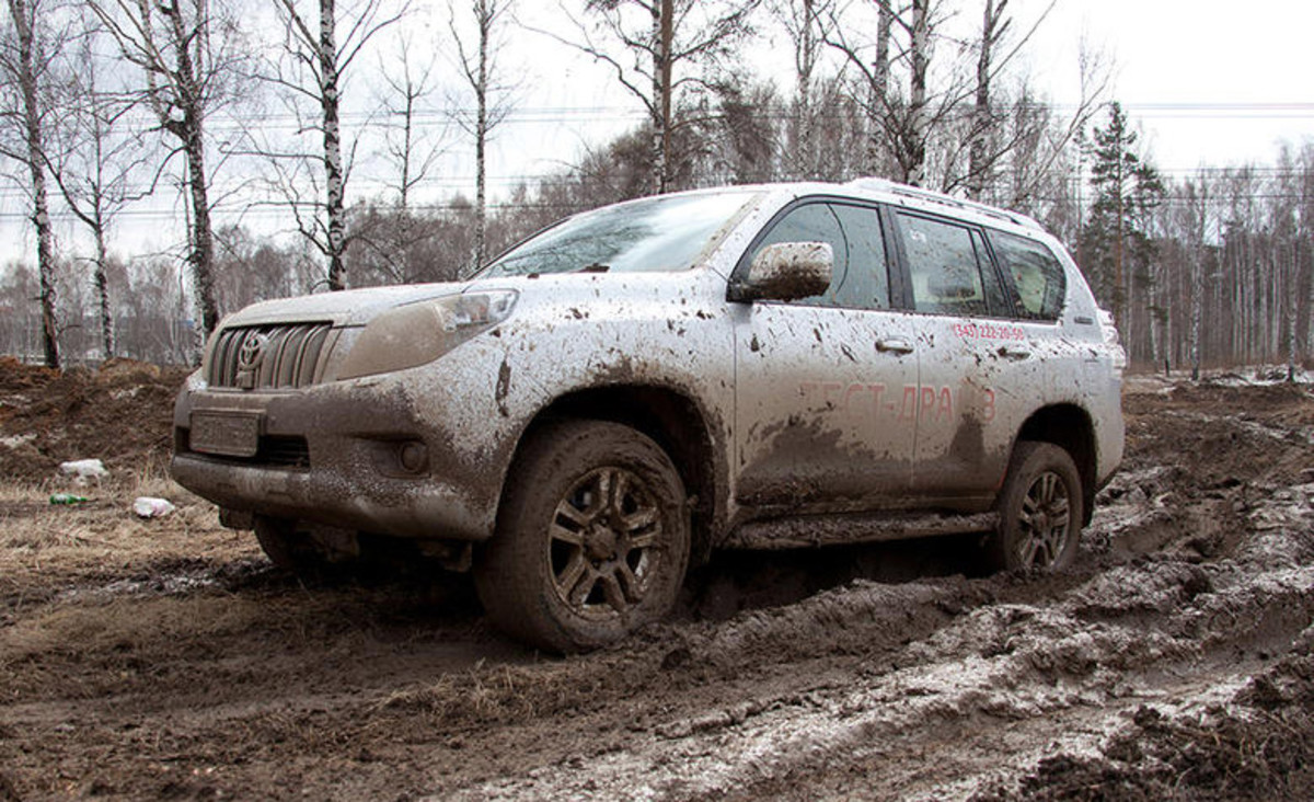 How to get your vehicle unstuck in the mud or sand Men's Journal