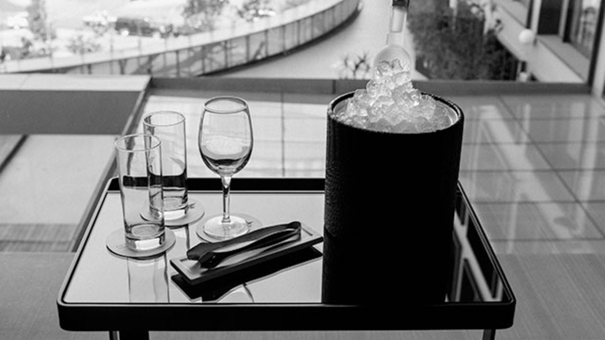 Staying GermFree at Hotels Men's Journal