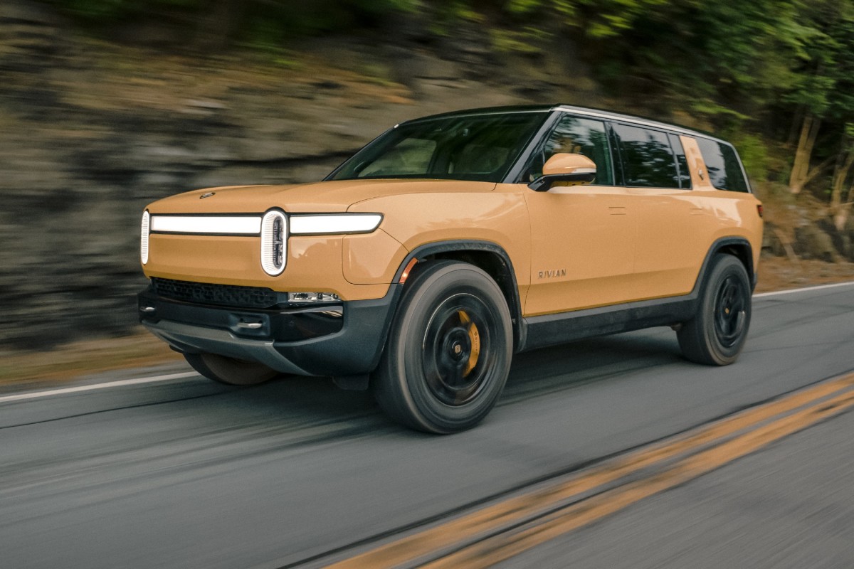 Test Drive Rivian R1S Electric SUV Men’s Journal Men's Journal