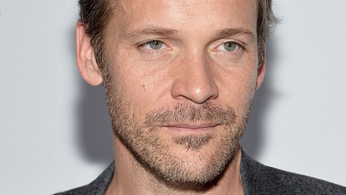 Peter Sarsgaard: Our Kind of Leading Man - Men&rsquo;s Journal