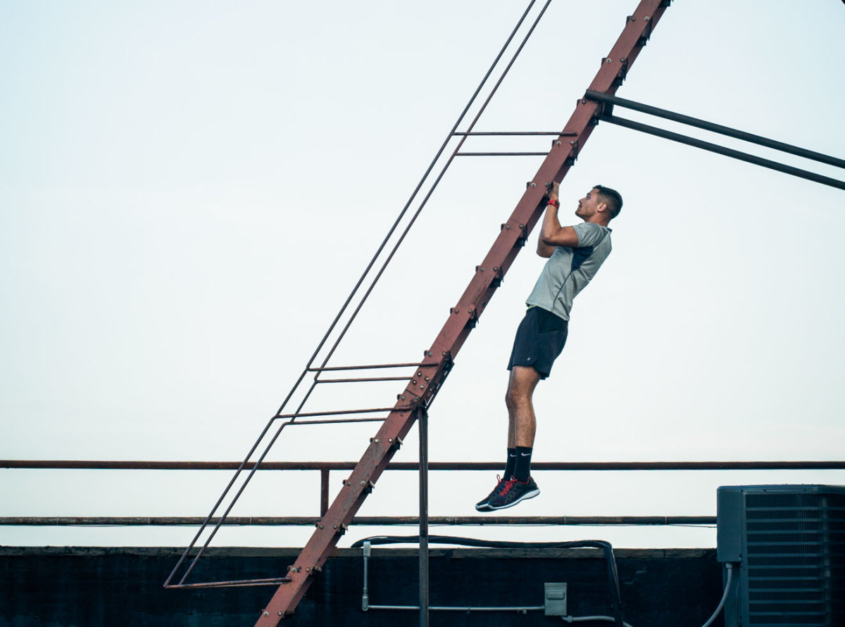 Fitness Trackers, Workout Classes, and HIIT Top Fitness Trends of 2019