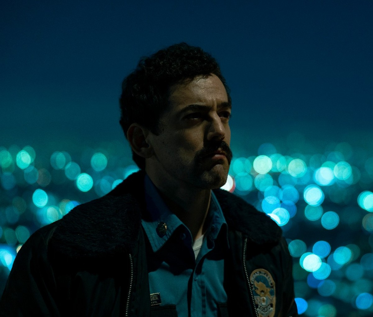 How Luis Gerardo Méndez Gained 25 Pounds for 'Narcos Mexico' Men's