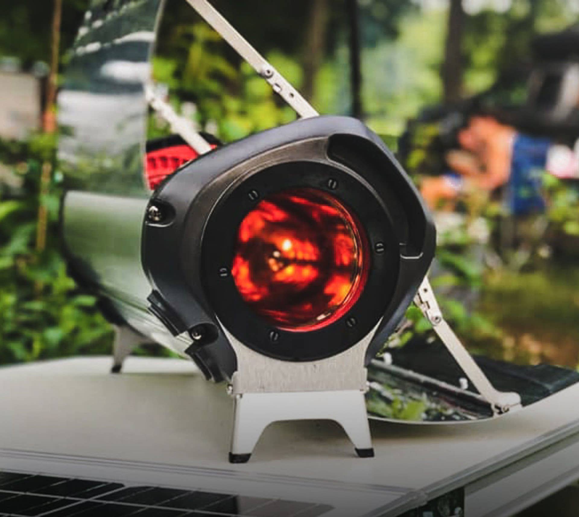 GoSun Go Portable Solar Oven – Camping Stove That Cooks With Sunlight, Ultra Lightweight For Hiking & Outdoor Trips
