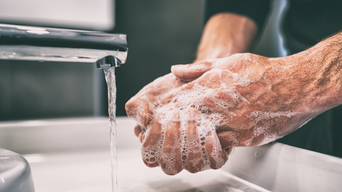 Hand Soaps That Won't Dry Out Your Skin Men's Journal Men's Journal