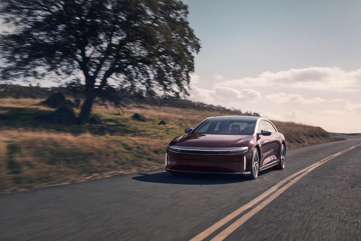 Lucid Air Review An EV You Can Road Trip With Men's Journal Men's