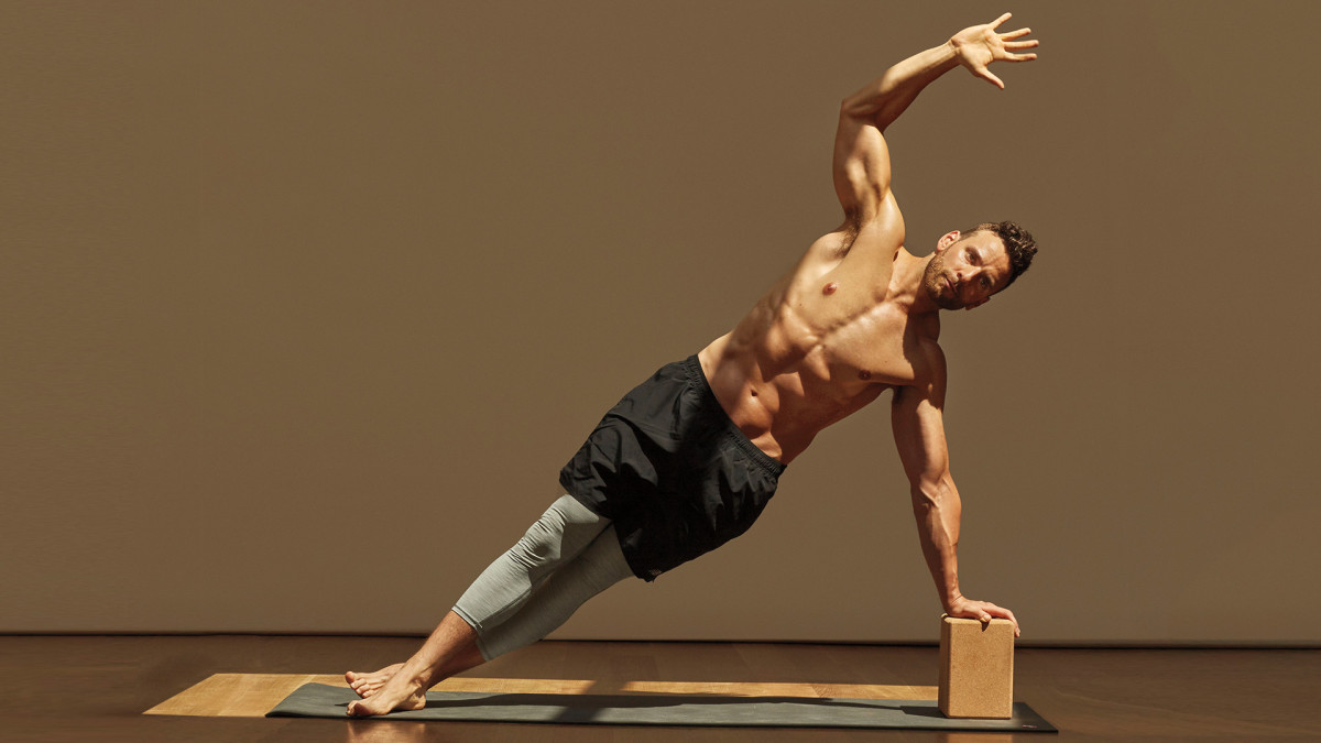 The Best Pilates Workouts to Level Up Your Winter Sports Game - Men's  Journal