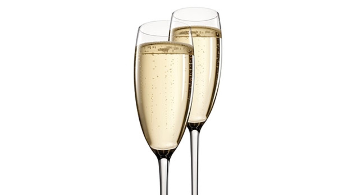 The Best Champagnes For New Year's Eve Men's Journal