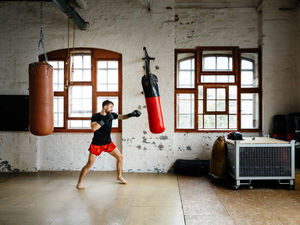 Follow along 20 minute shadow boxing workout 