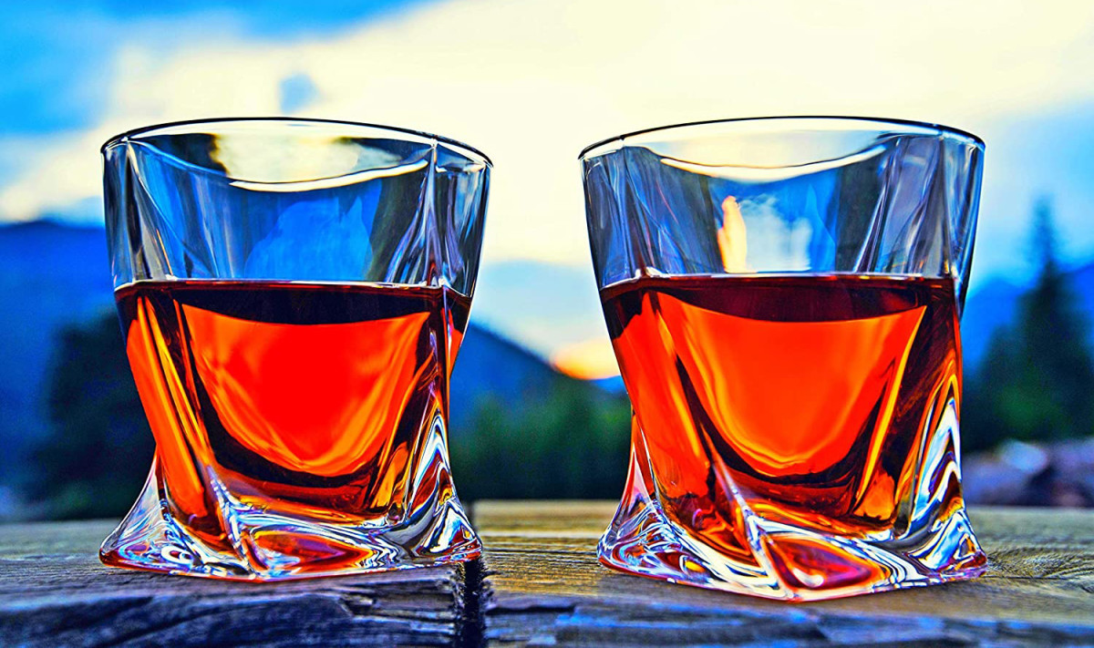 9 Best Whiskey Glasses To Gift This Holiday Season - Men's Journal