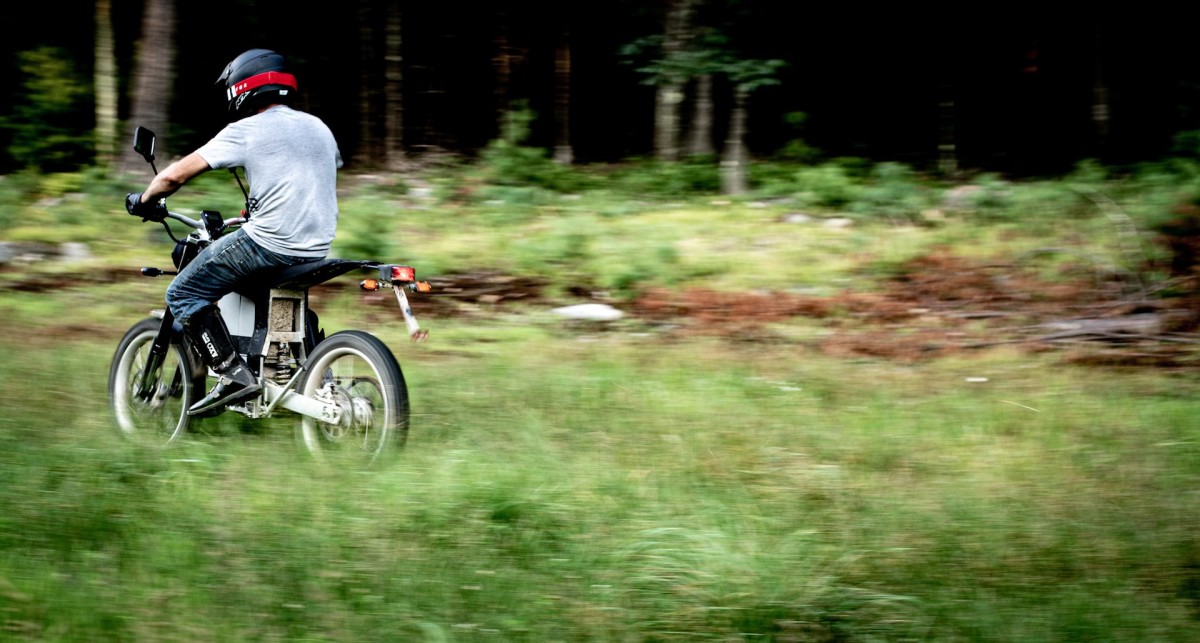 The New Cake Kalk INK SL Electric Motorcycle Reviewed Men's Journal