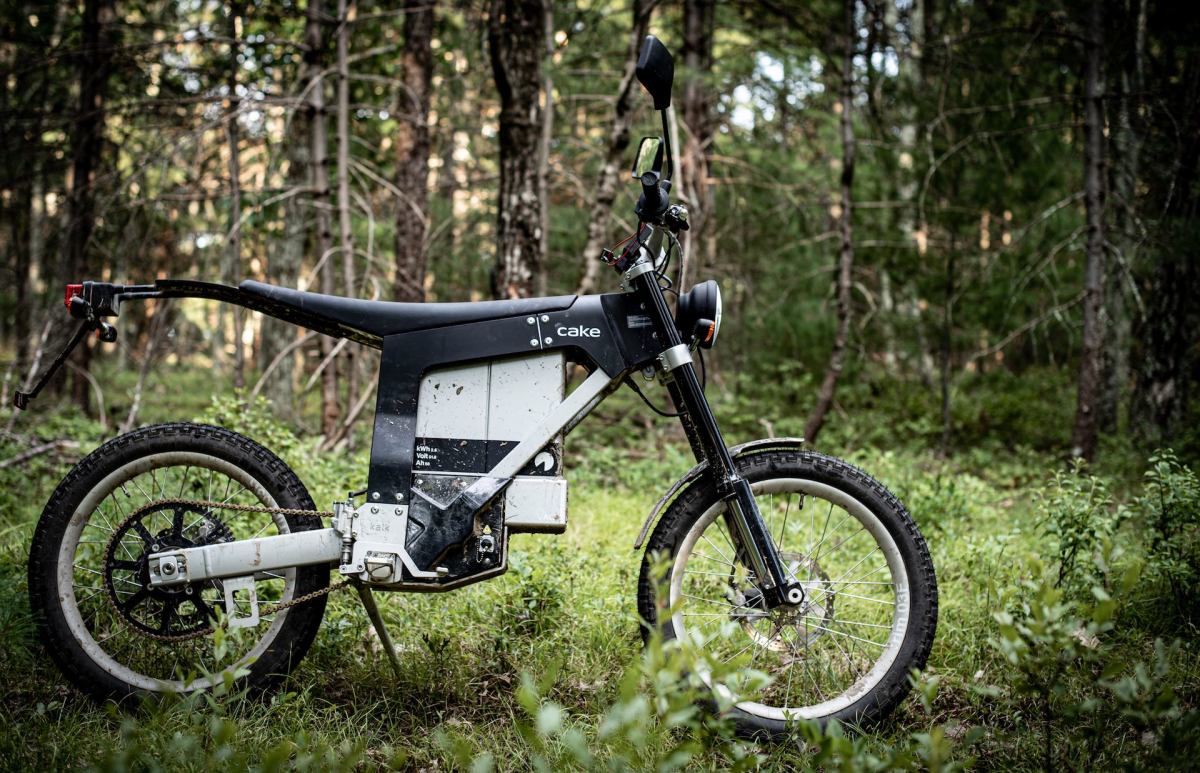 The New Cake Kalk INK SL Electric Motorcycle Reviewed Men's Journal
