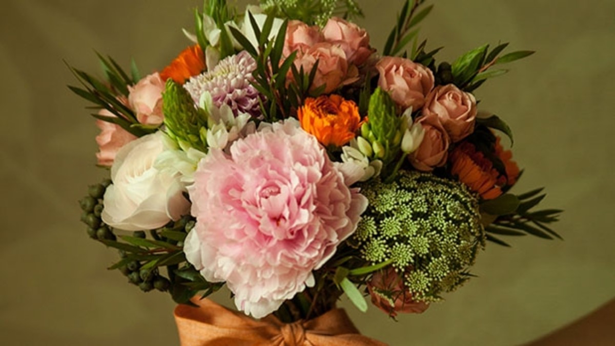 How to Buy Flowers The Best Way to Buy Flowers Men's Journal