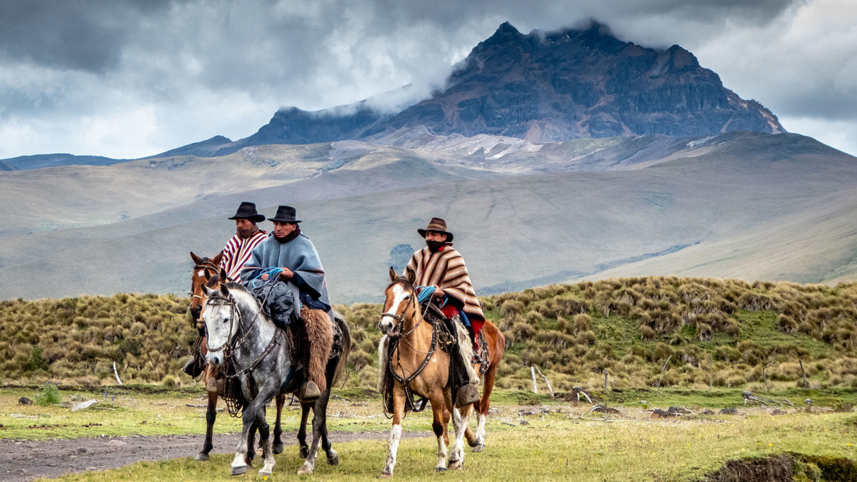 Quito, Ecuador, 4Day Travel Guide Where to Go, Eat, and Stay Men's