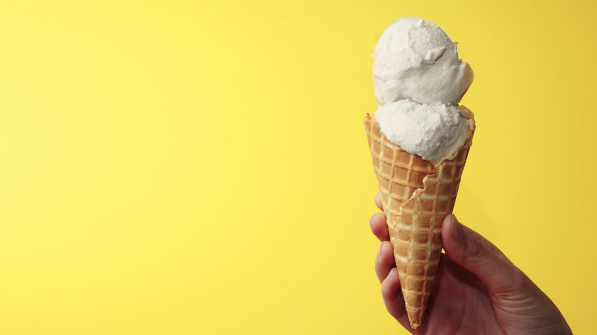 Recipe How to Make Classic Vanilla Ice Cream at Home Men's Journal