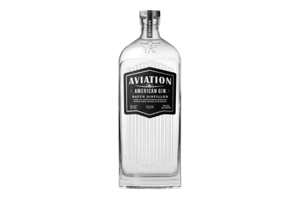 7 Of The Best Drinks To Unwind With This Holiday Season Men's Journal