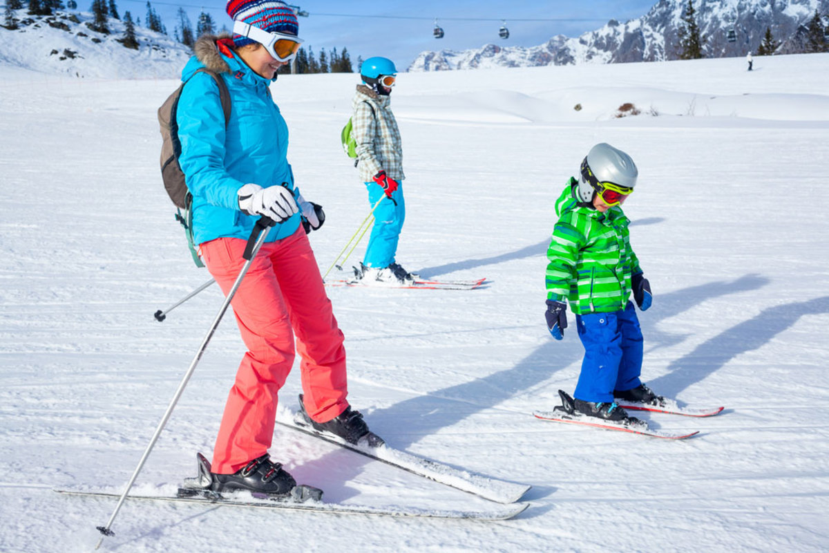 5 free outdoor winter activities for kids Men's Journal