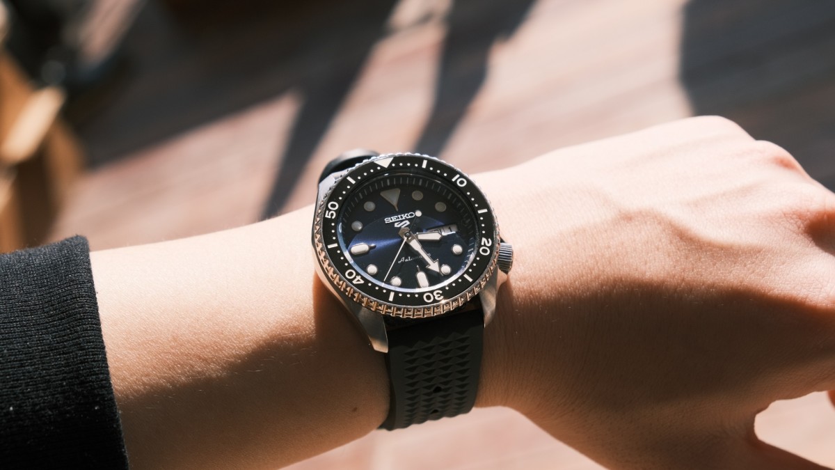 15 Best Dive Watches for Every Budget Men’s Journal Men's Journal