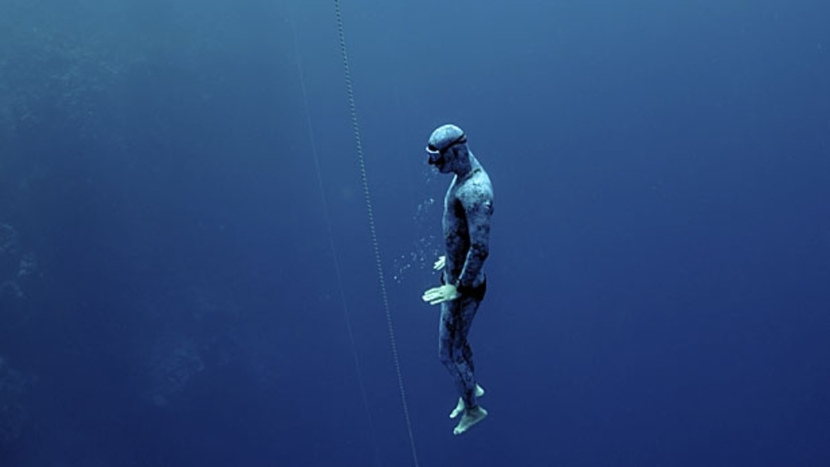 Learning to Freedive, the World's Most Dangerous Sport Men's Journal