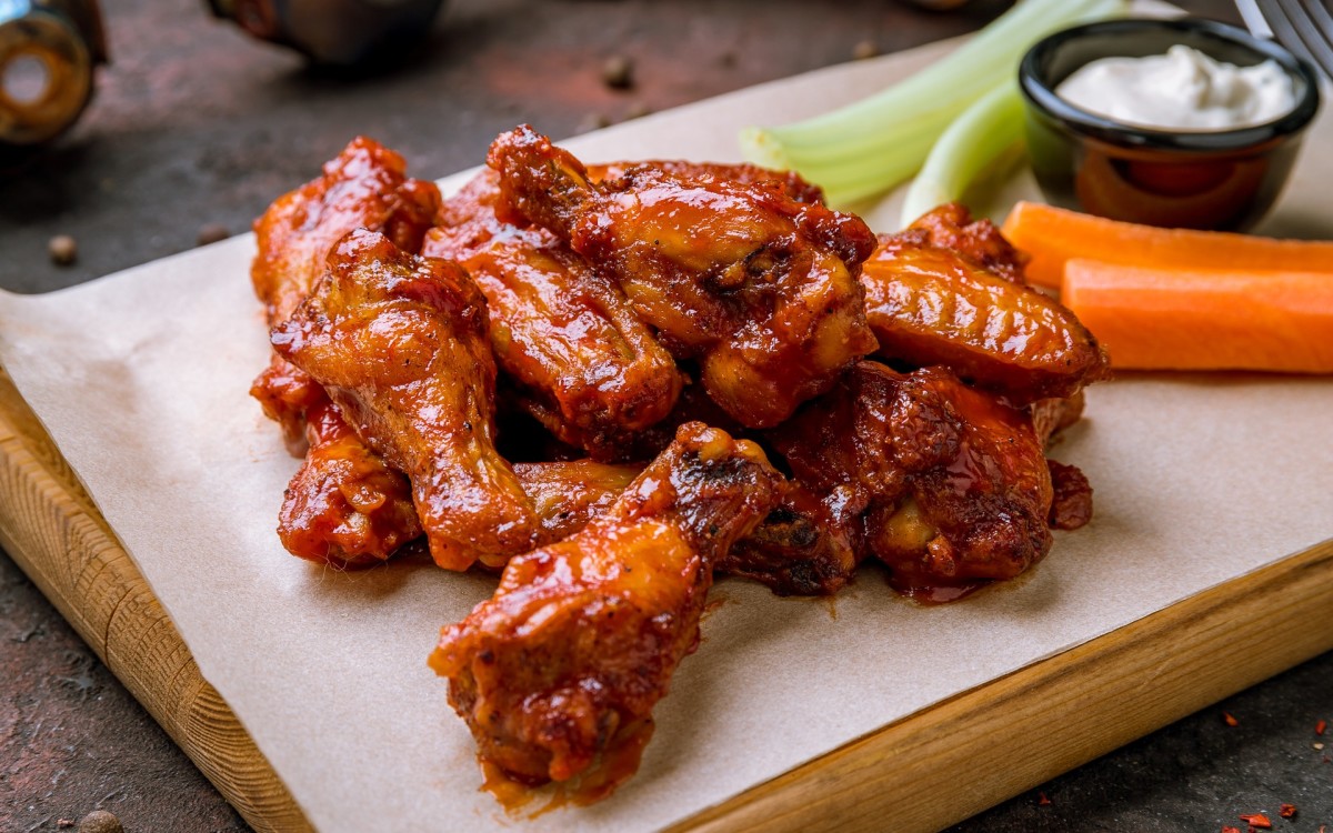 Where to Find the Best Chicken Wings in the U.S. Men's Journal Men