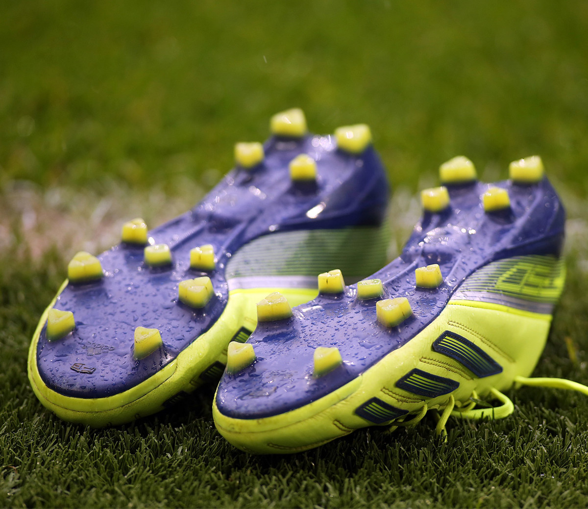 Top 10 Best turf soccer shoes | With Beginner guide