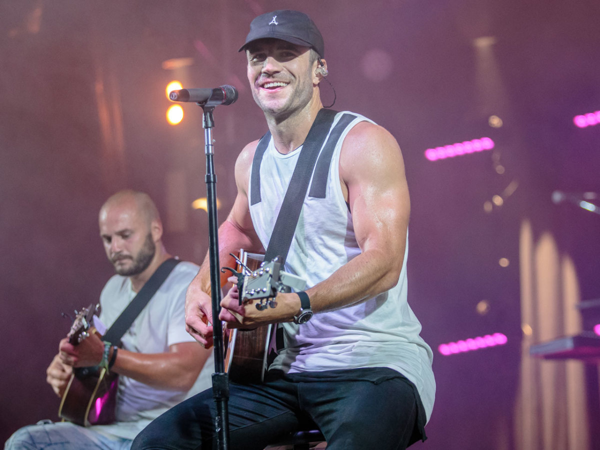 Fittest Country Music Stars Men's Journal