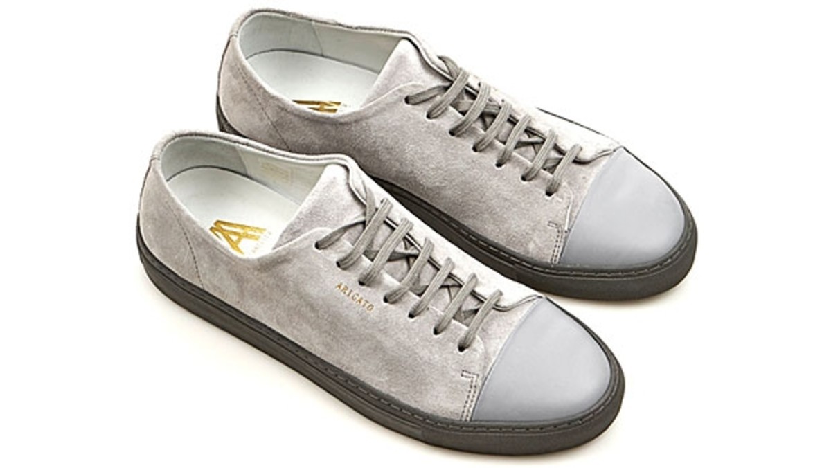 Report axel shoes top