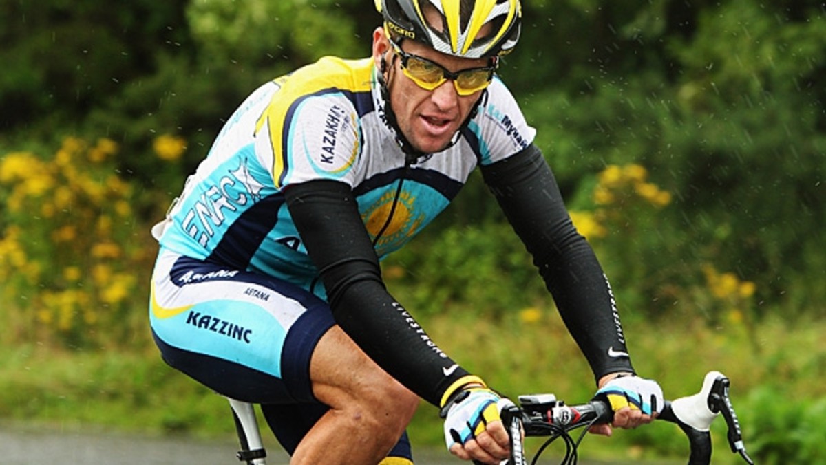 Lance Armstrong Strikes Back Men s Journal