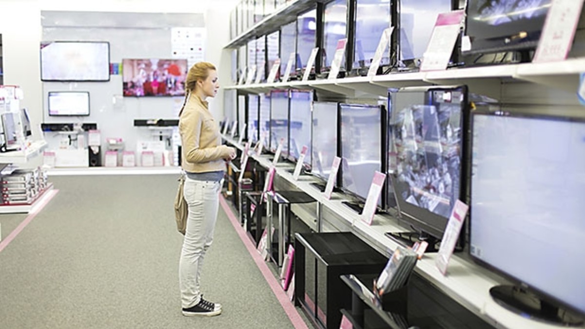 10 Tips For Buying a New TV Men's Journal