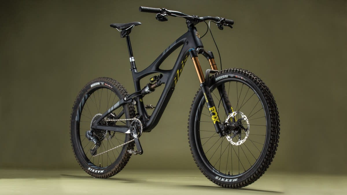 The 2020 Bible of Bike Tests Diamondback Mission 1C Men s Journal