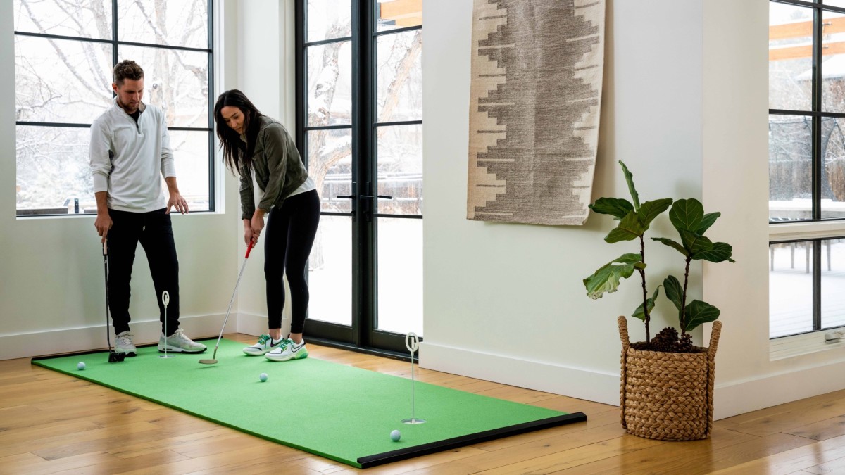 best indoor golf mat