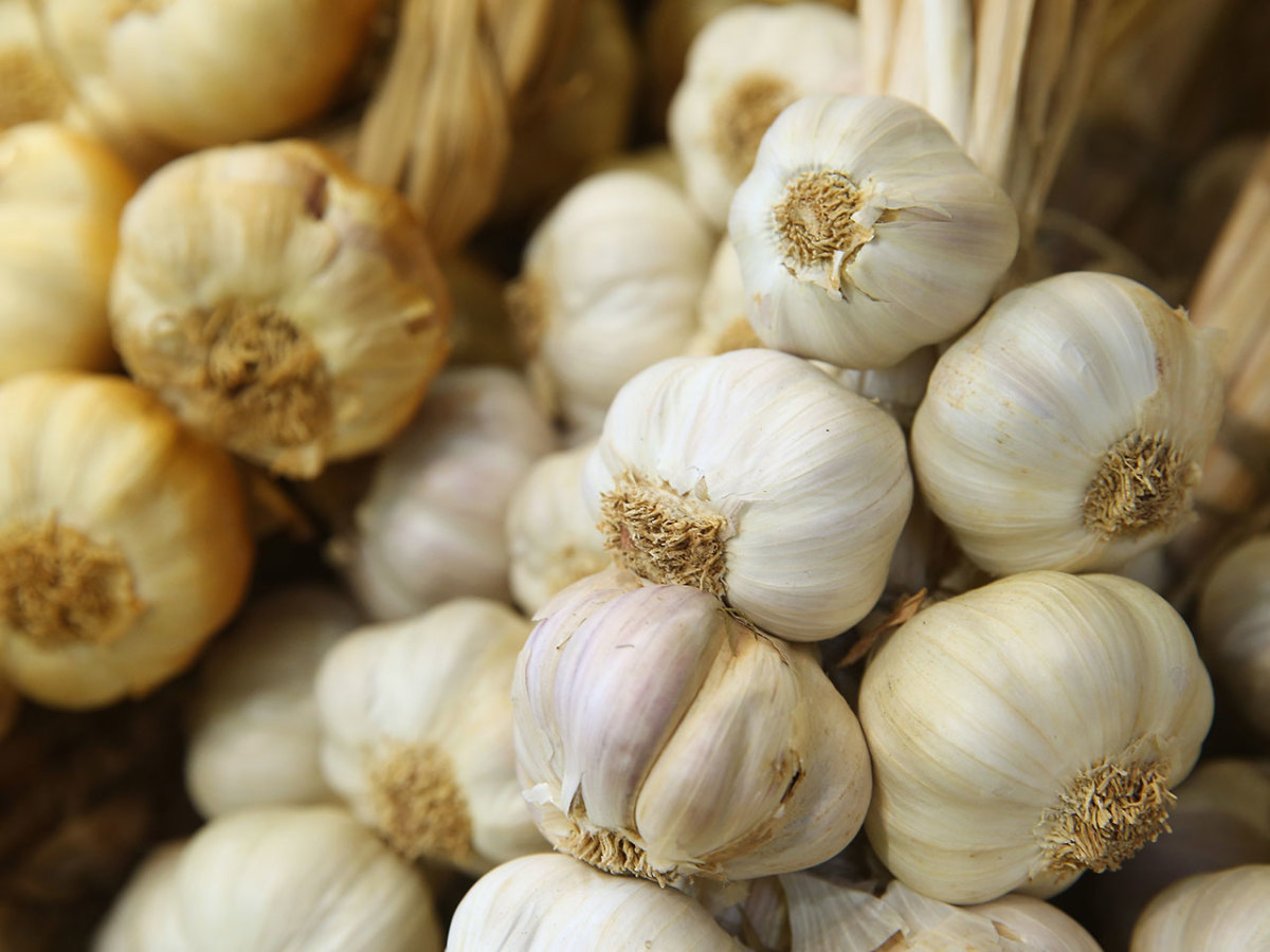 8 Junk Foods and Healthy Foods That Make You Stink Men's Journal