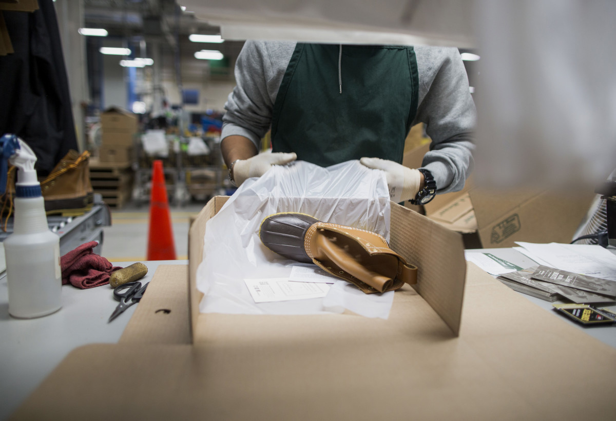 L.L. Bean Changes Lifetime Guarantee to OneYear Return Policy Men's