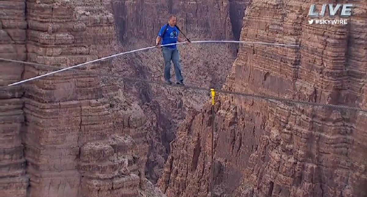 Nik Wallenda defies death with successful tightrope of 'Grand Canyon' -  Men's Journal