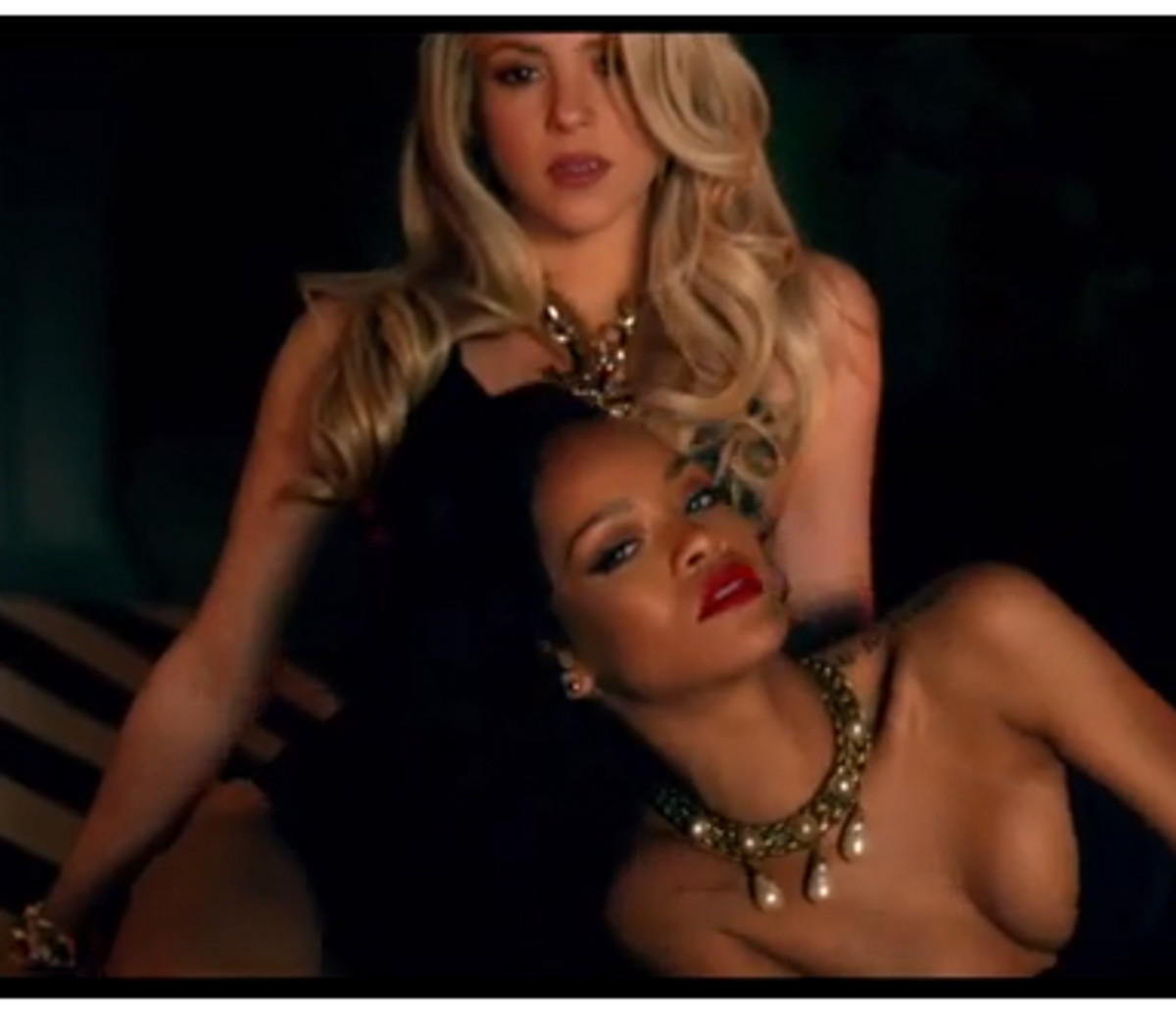 1200px x 1041px - LIVE BLOG: Shakira and Rihanna in Bed - Men's Journal