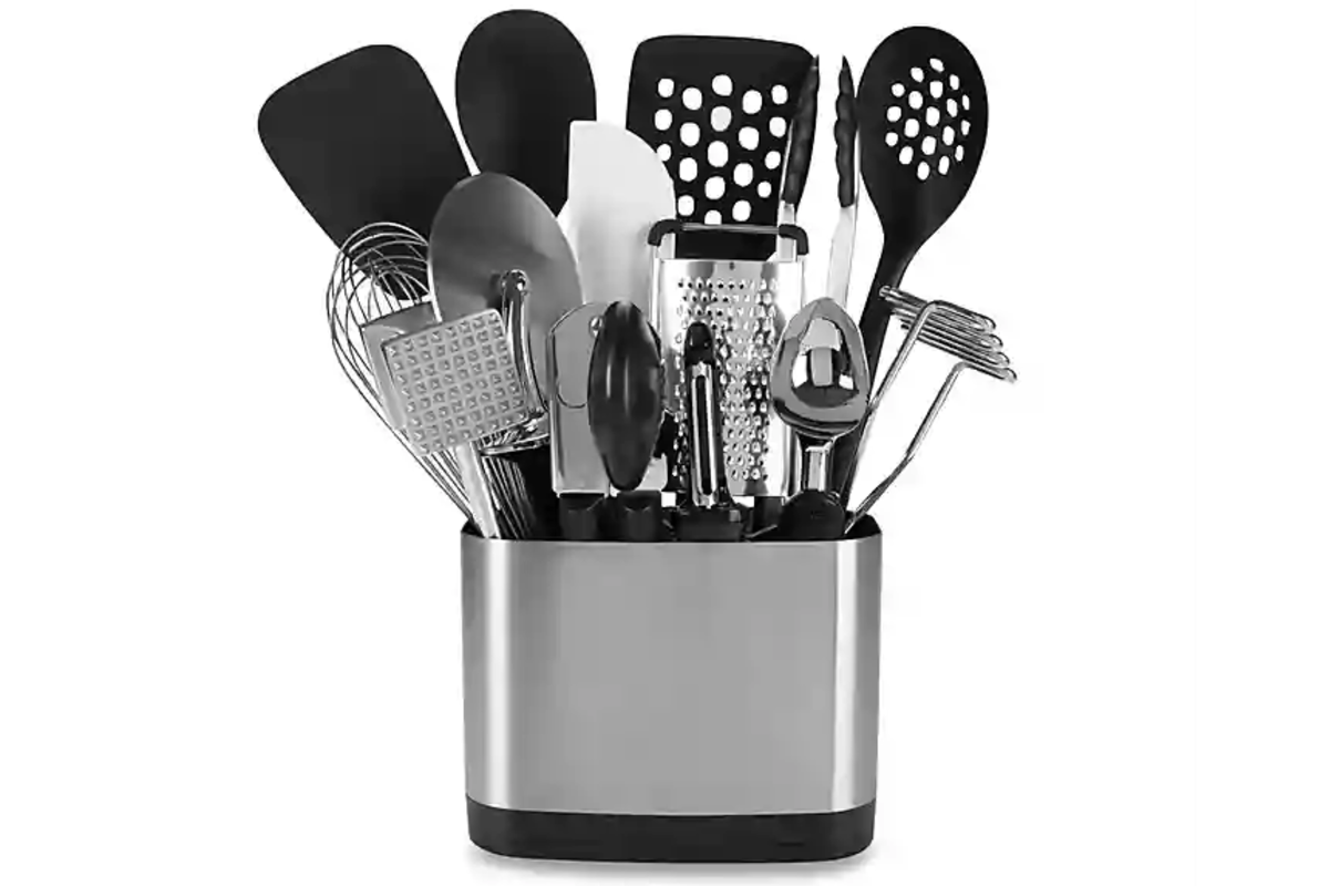 https://www.mensjournal.com/.image/t_share/MTk2MTM3MDE3NjQ0NTU3ODI5/a-complete-set-of-quality-kitchen-hand-tools.png