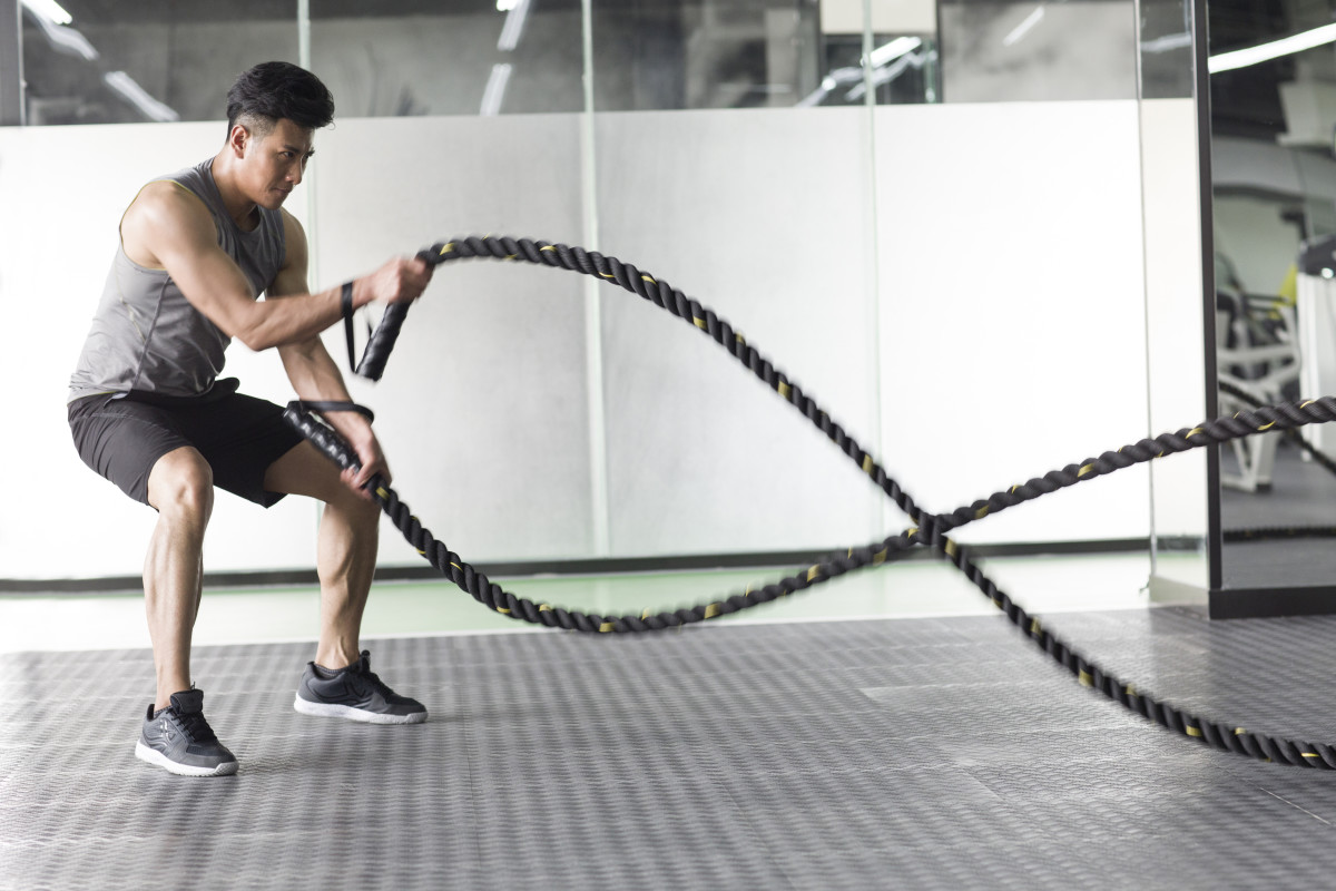 5 Combat Rope Moves to Torch Your Metabolism - Men's Journal