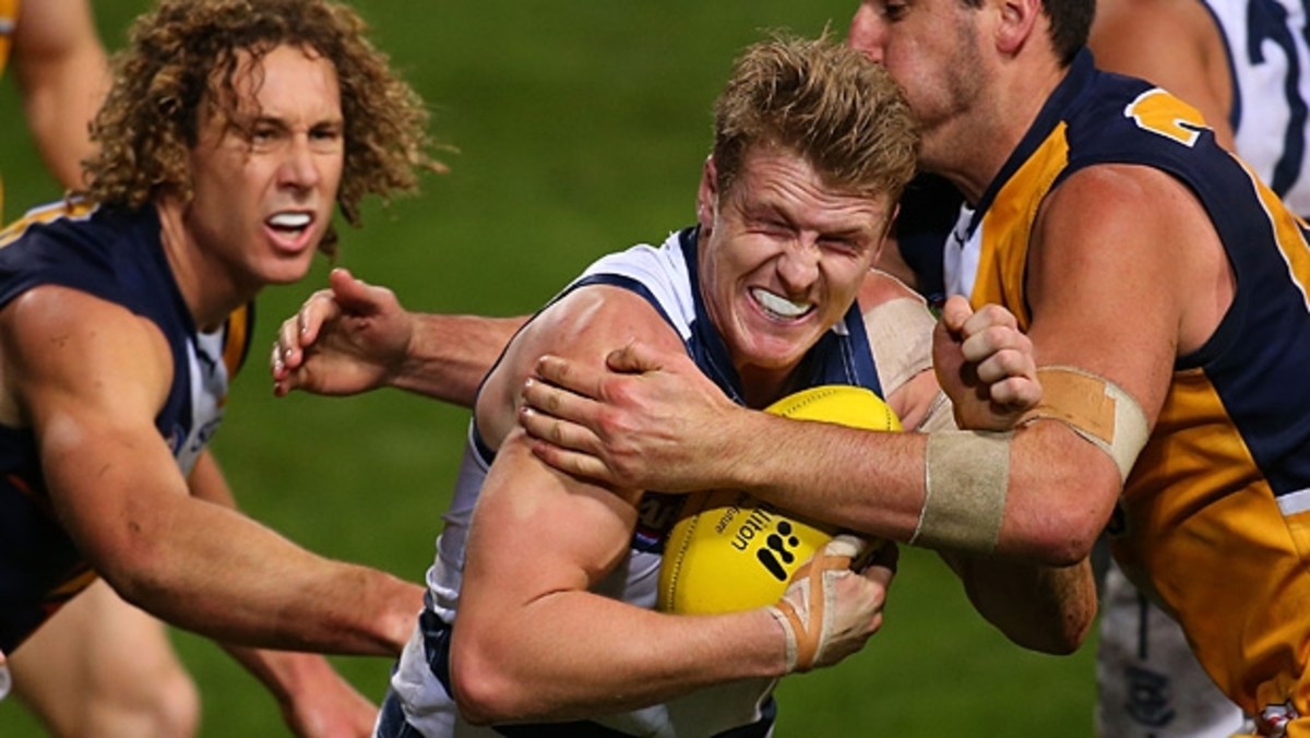 Australian Rules Football Explained Men's Journal