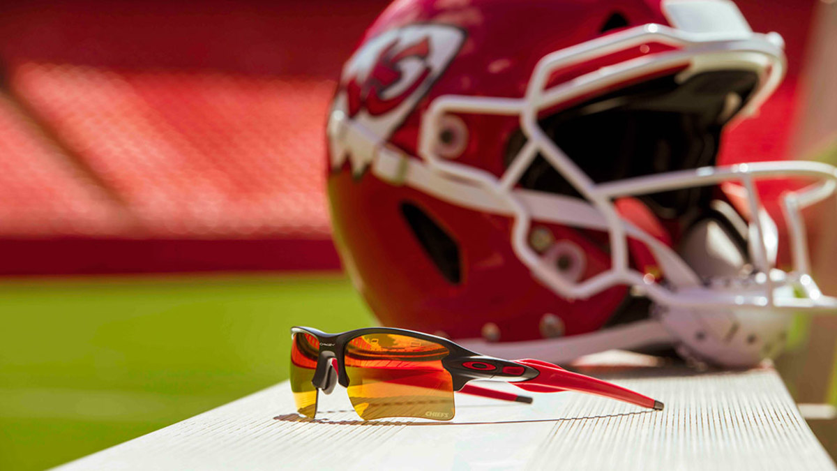 Oakley sales nfl helmets