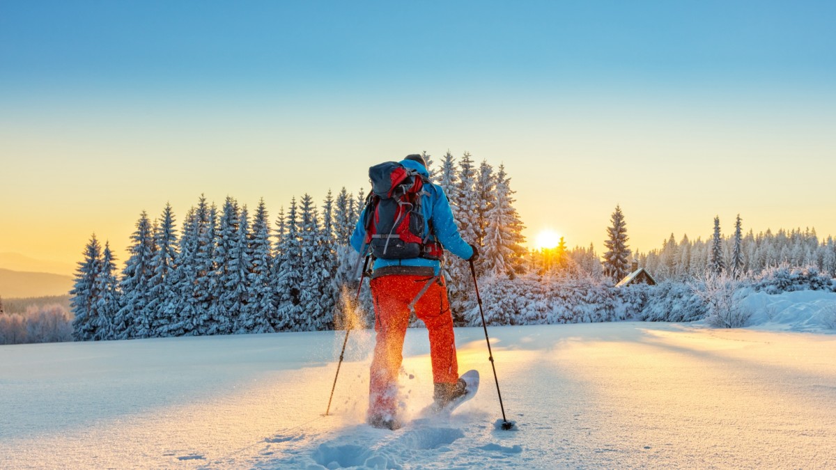 10 Best Snowshoes for Winter 202223 Men's Journal Men's Journal