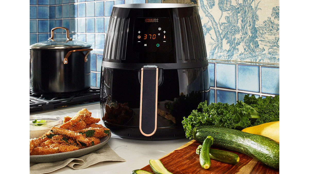 https://www.mensjournal.com/.image/t_share/MTk2MTM3MTU0NTQ5NTIzNjAx/air-fryer.jpg