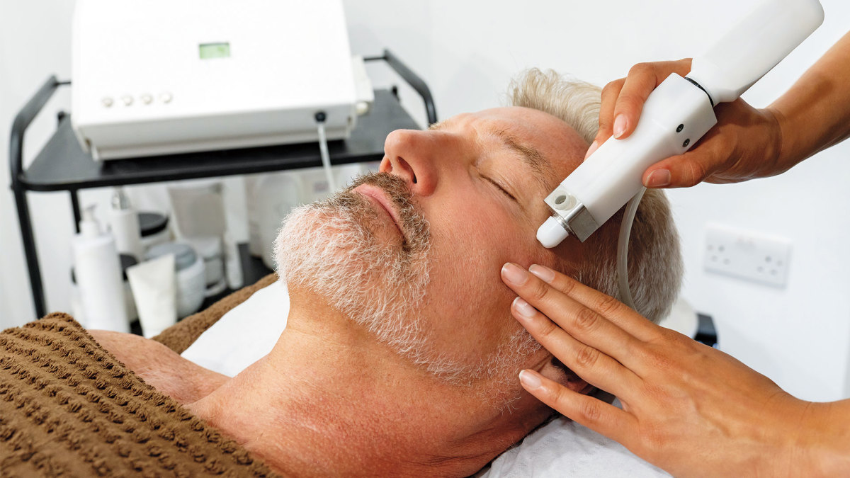 The Benefits of a Laser Facial for Acne Scars, Collagen, and Skin Tone