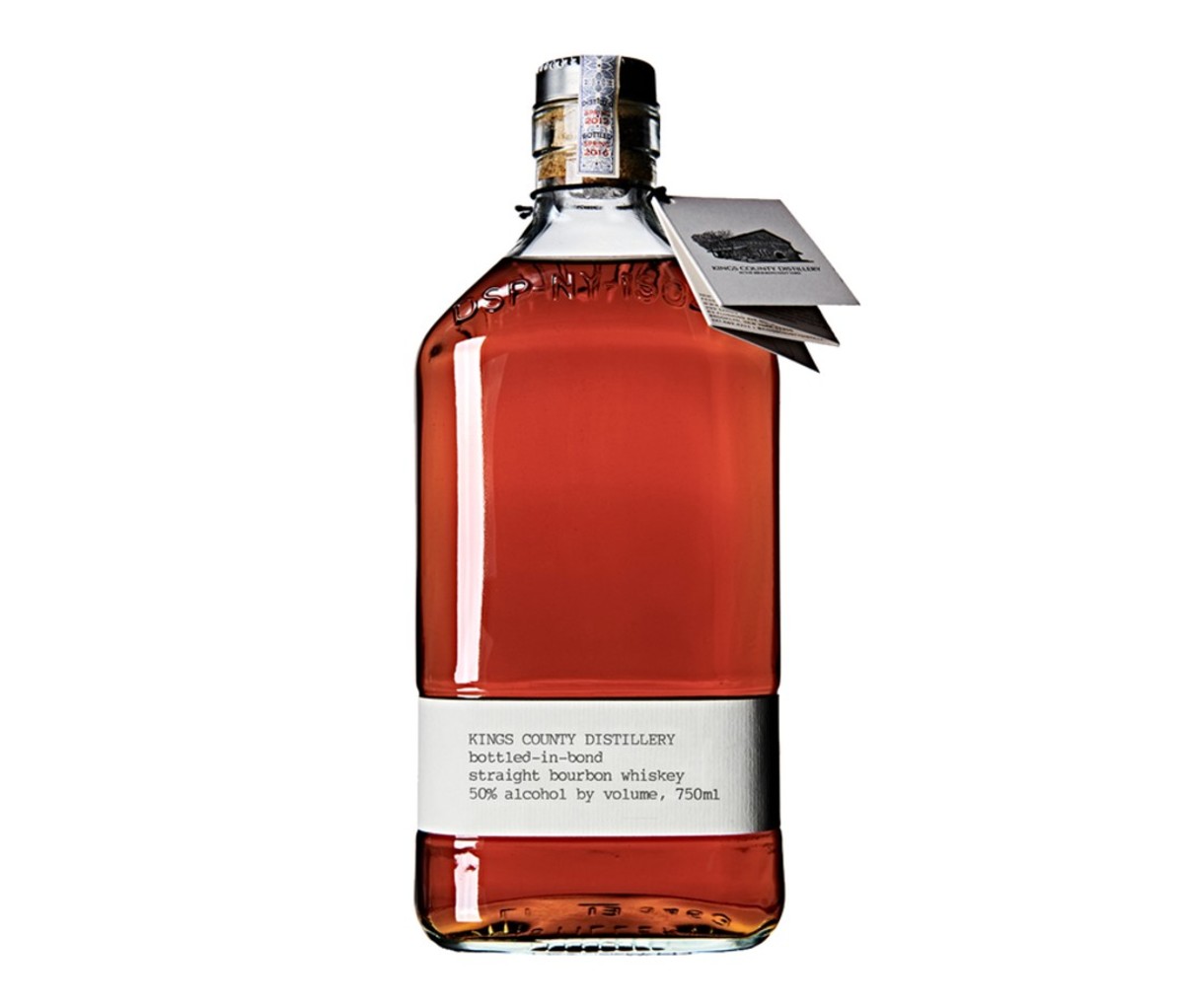 10 Best BottledinBond Bourbon to Drink Now Men's Journal Men's