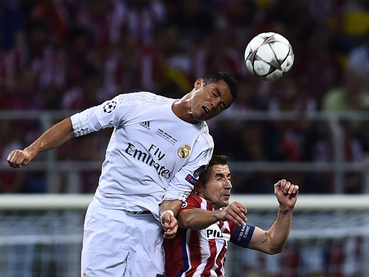 What happens to your brain when you head a soccer ball - Men's Journal